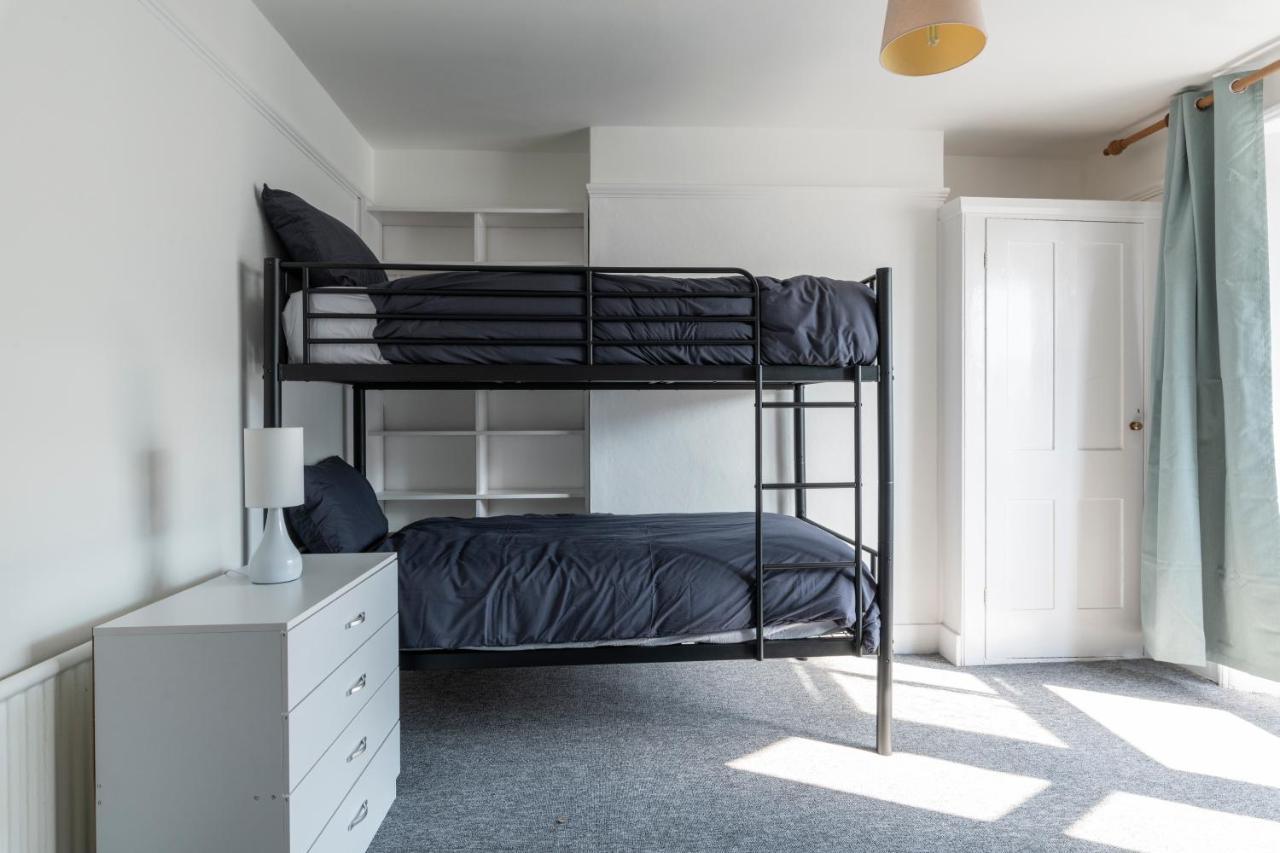 Quality Stay Rooms Brighton Bagian luar foto