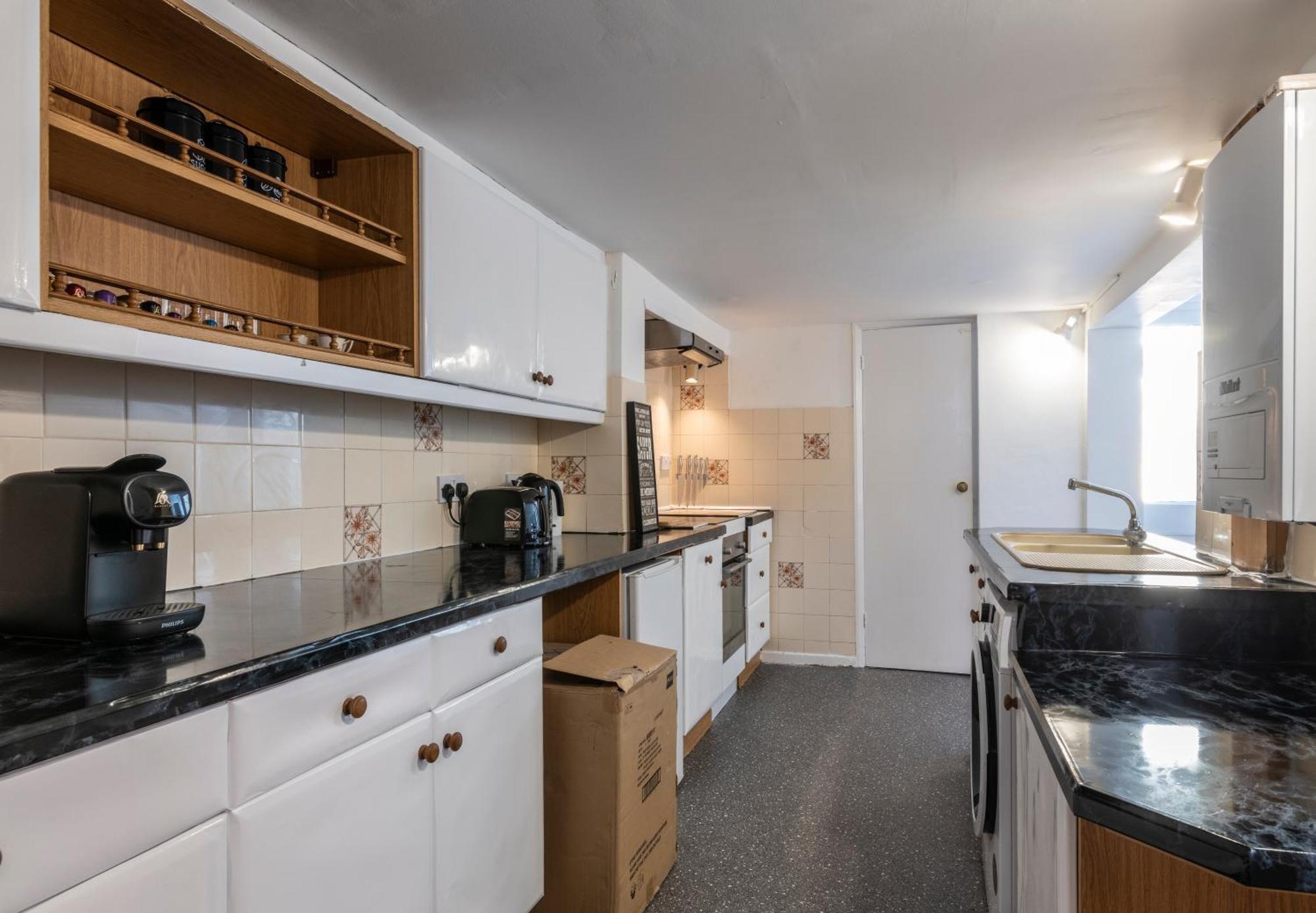 Quality Stay Rooms Brighton Bagian luar foto