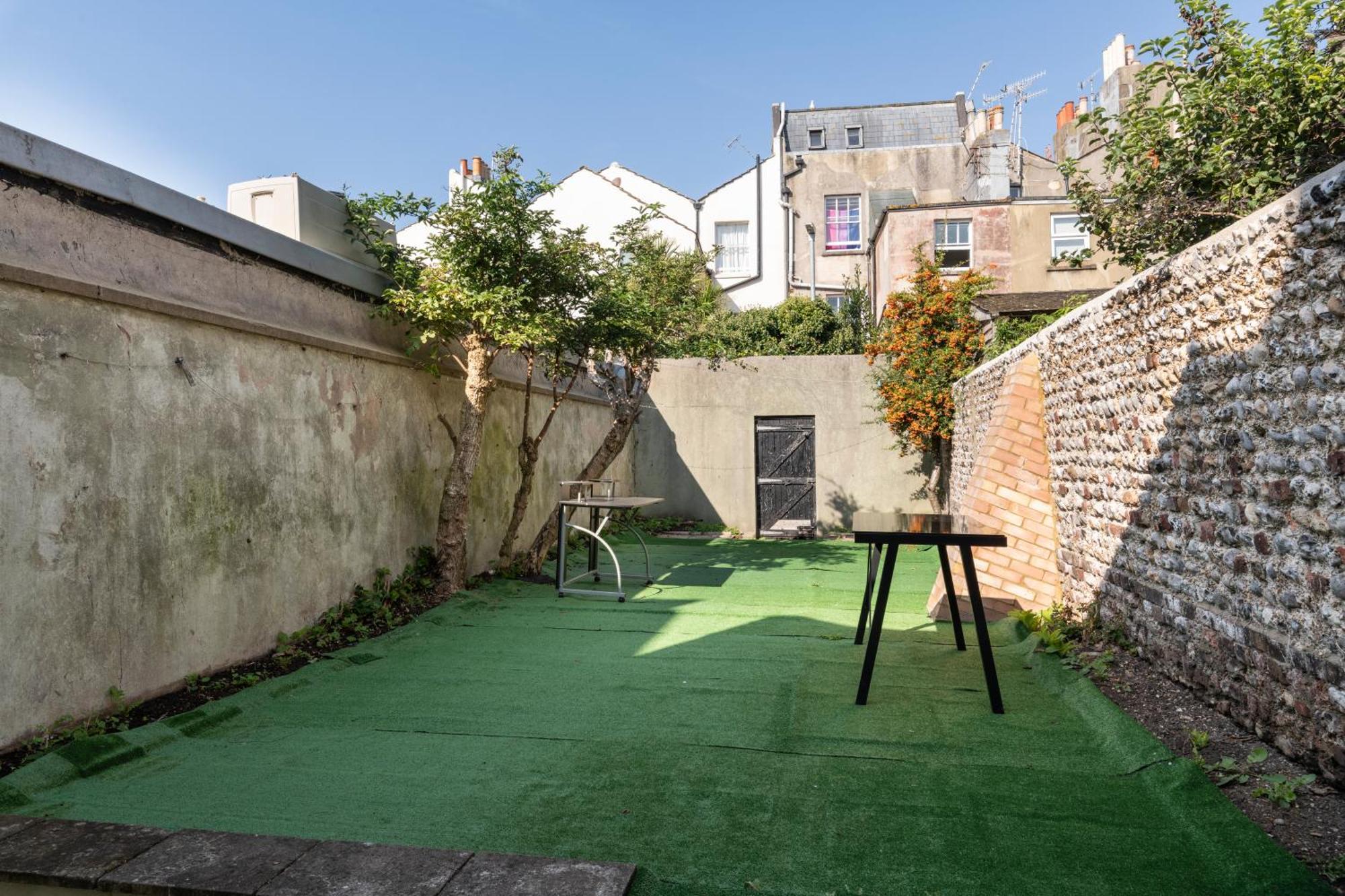 Quality Stay Rooms Brighton Bagian luar foto